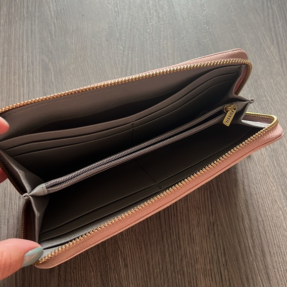 Fossil Wallet - Picture 2 of 3